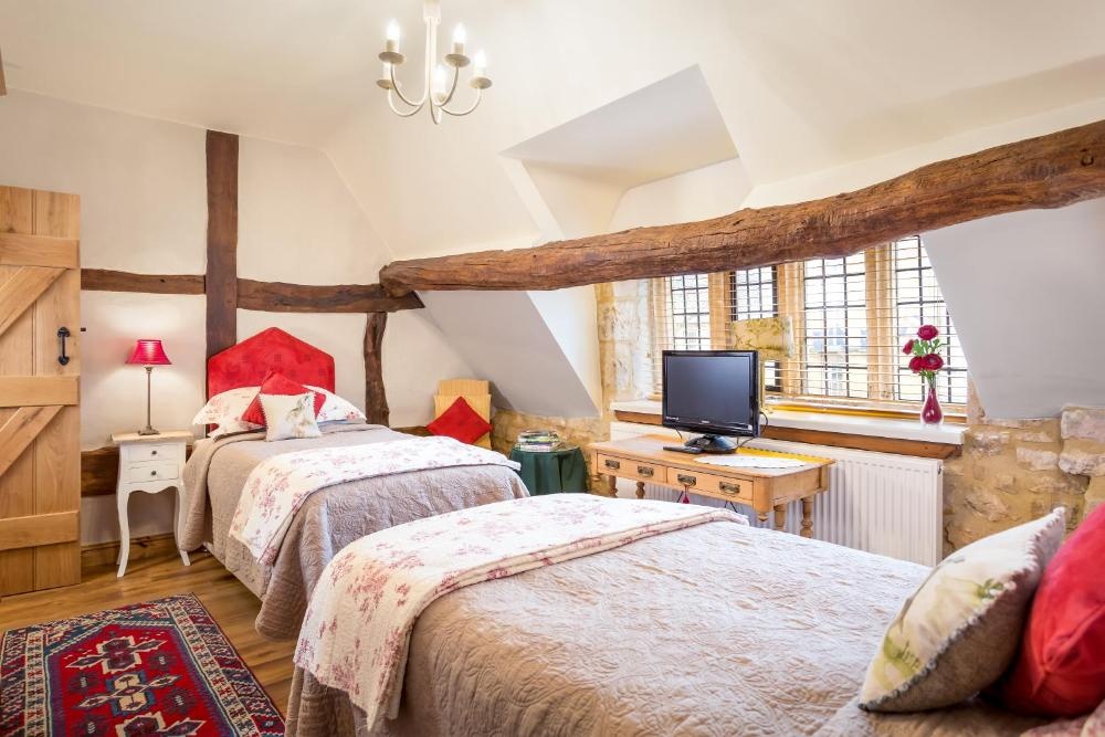 Room image 5