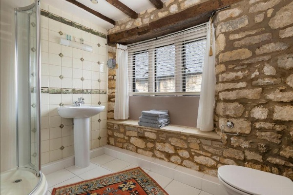 Badgers Hall image 15