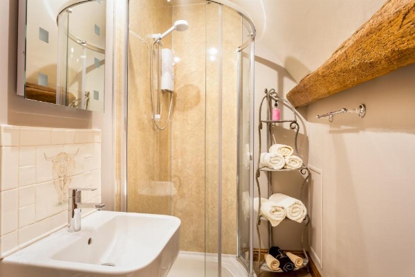 Badgers Hall image 25