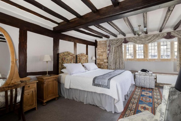 Badgers Hall image 32