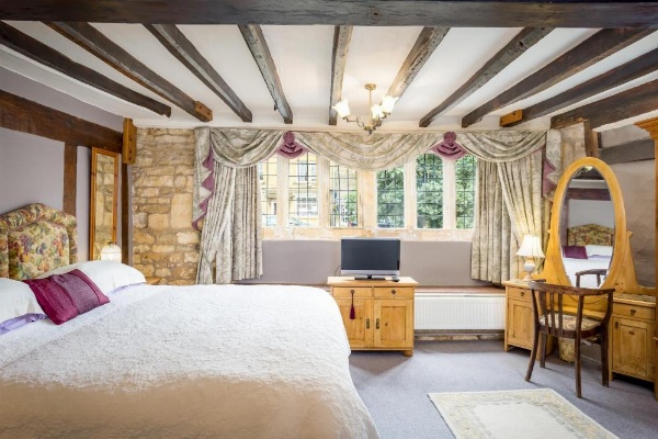 Badgers Hall image 33