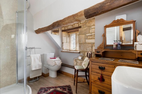 Badgers Hall image 44