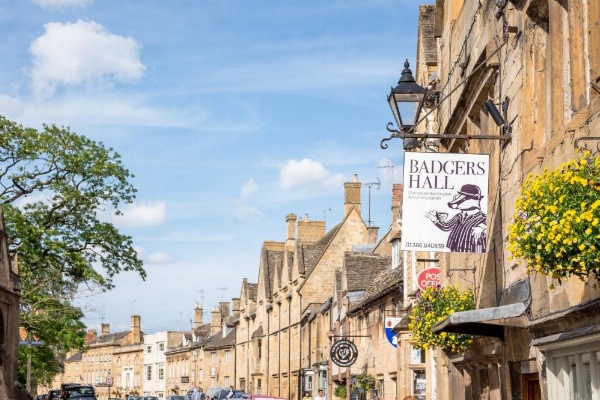 Badgers Hall image 9